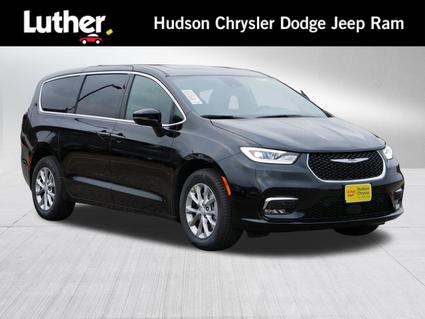 2026 Chrysler Pacifica Hudson WI