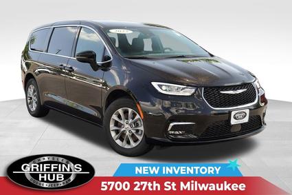 2025 Chrysler Pacifica Milwaukee WI