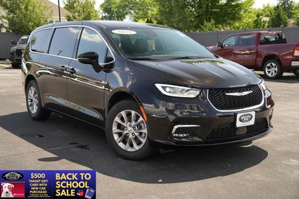 2025 Chrysler Pacifica Milwaukee WI