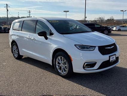 2026 Chrysler Pacifica Baraboo WI