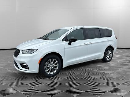 2026 Chrysler Pacifica Antigo WI