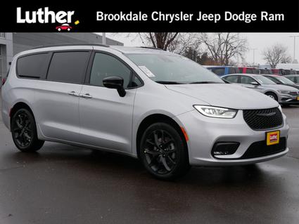 2026 Chrysler Pacifica Minneapolis MN