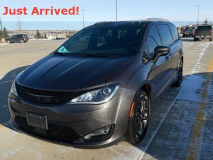 2020 Chrysler Pacifica Pierre SD