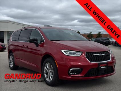 2026 Chrysler Pacifica Green Bay WI