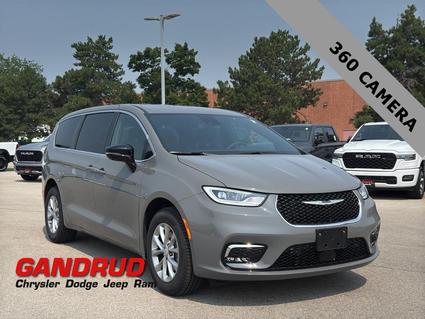 2025 Chrysler Pacifica Green Bay WI