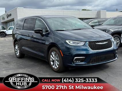 2025 Chrysler Pacifica Milwaukee WI