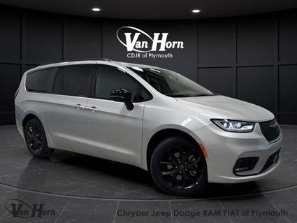 2026 Chrysler Pacifica Plymouth WI