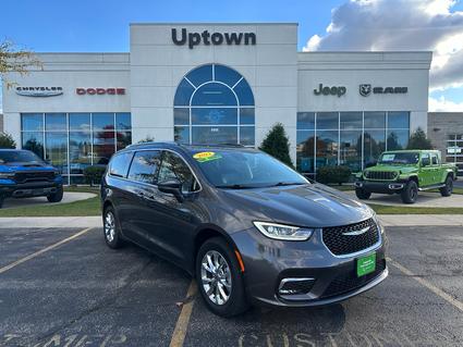 2021 Chrysler Pacifica Slinger WI