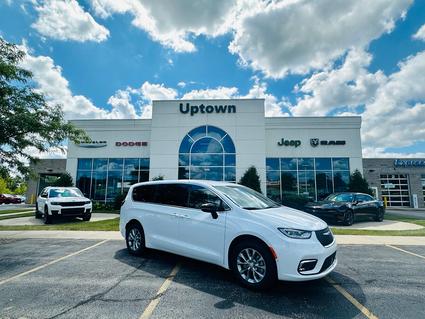 2026 Chrysler Pacifica Slinger WI