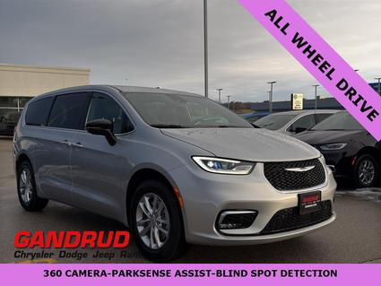 2026 Chrysler Pacifica Green Bay WI