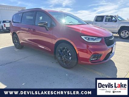 2026 Chrysler Pacifica Devils Lake ND