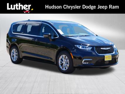 2025 Chrysler Pacifica Hudson WI