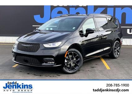 2026 Chrysler Pacifica Blackfoot ID