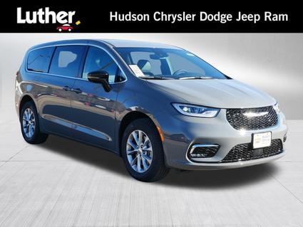 2025 Chrysler Pacifica Hudson WI