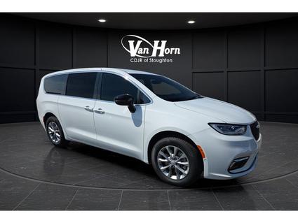 2026 Chrysler Pacifica North Stoughton WI