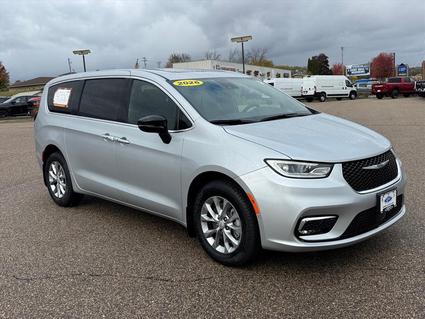 2026 Chrysler Pacifica Baraboo WI