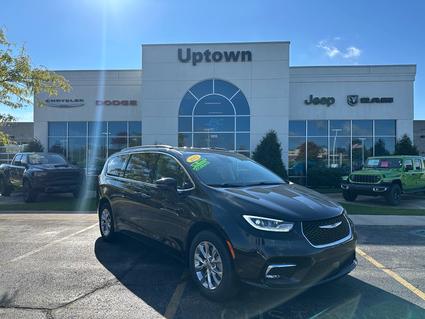 2022 Chrysler Pacifica Slinger WI