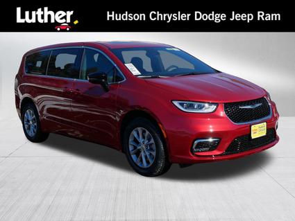 2025 Chrysler Pacifica Hudson WI