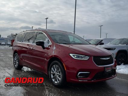 2026 Chrysler Pacifica Green Bay WI