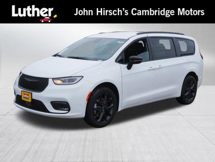 2026 Chrysler Pacifica Cambridge MN