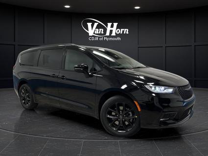 2026 Chrysler Pacifica Plymouth WI