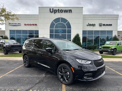 2026 Chrysler Pacifica Slinger WI