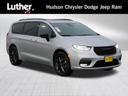2026 Chrysler Pacifica Hudson WI