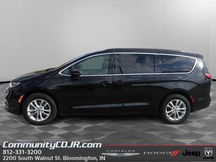2022 Chrysler Pacifica Bloomington IN