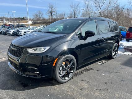 2026 Chrysler Pacifica Slinger WI