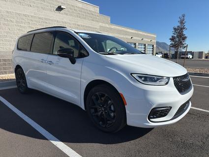 2025 Chrysler Pacifica Perry  UT