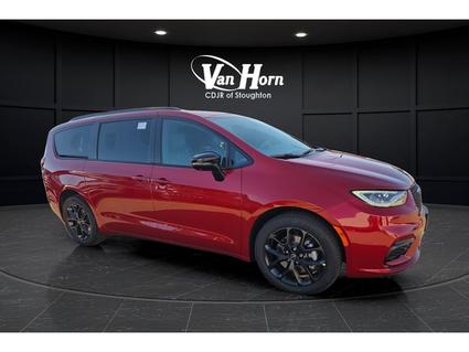 2026 Chrysler Pacifica North Stoughton WI