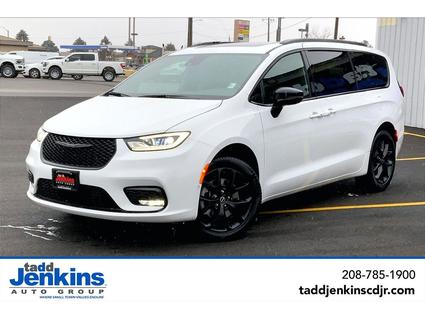 2026 Chrysler Pacifica Blackfoot ID