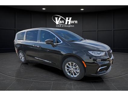 2026 Chrysler Pacifica North Stoughton WI