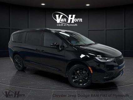 2026 Chrysler Pacifica Plymouth WI