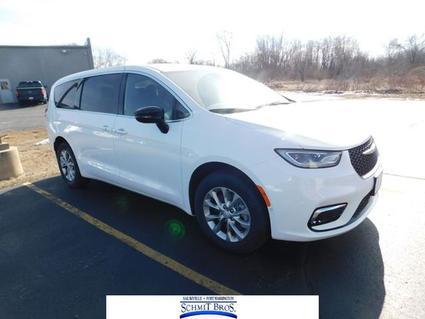 2026 Chrysler Pacifica Saukville WI