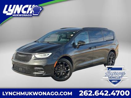 2022 Chrysler Pacifica Mukwonago WI