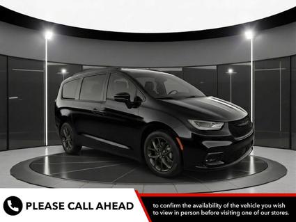 2024 Chrysler Pacifica Van Wert OH