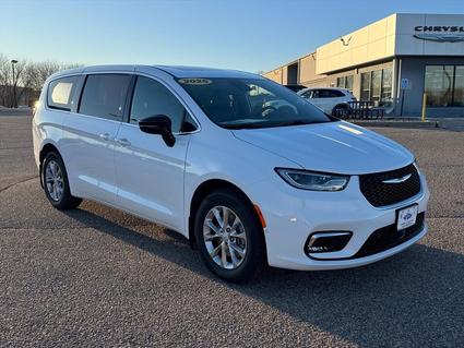 2026 Chrysler Pacifica Baraboo WI