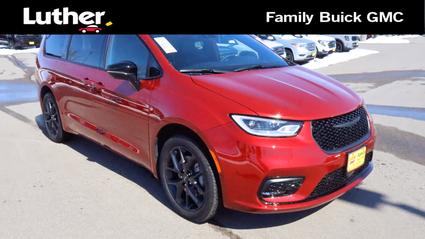 2025 Chrysler Pacifica Fargo ND