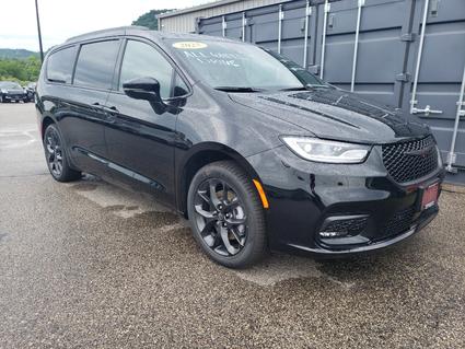 2025 Chrysler Pacifica Winona MN