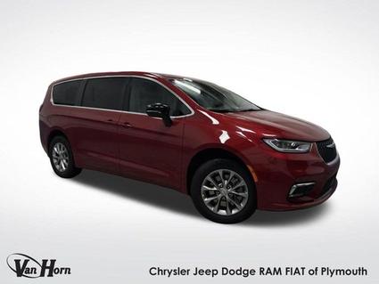 2026 Chrysler Pacifica Plymouth WI