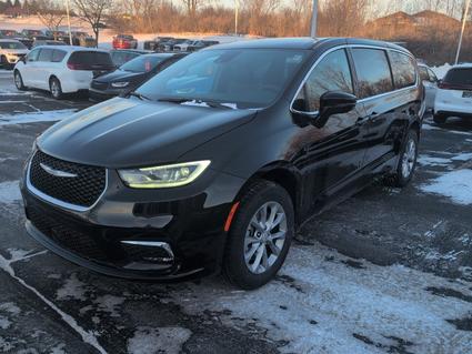 2026 Chrysler Pacifica Slinger WI