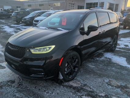 2026 Chrysler Pacifica Slinger WI