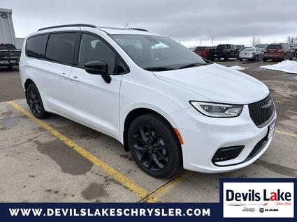 2026 Chrysler Pacifica Devils Lake ND