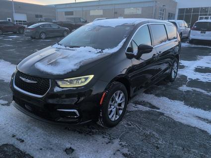 2026 Chrysler Pacifica Slinger WI