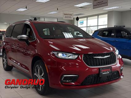 2026 Chrysler Pacifica Green Bay WI