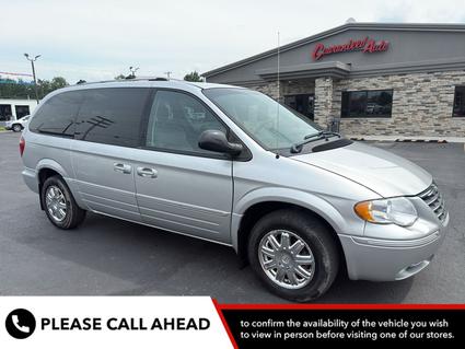 2005 Chrysler Town & Country Van Wert OH