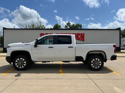2025 Chevrolet Silverado Manchester IA