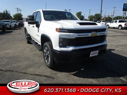 2025 Chevrolet Silverado Dodge City KS