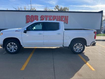 2026 Chevrolet Silverado Manchester IA